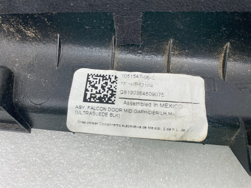 105155606C ⭕16-20 Model X Rear Left/Right Door Trim Mid Gap Hider 1051556-06-C/1051547-06-C