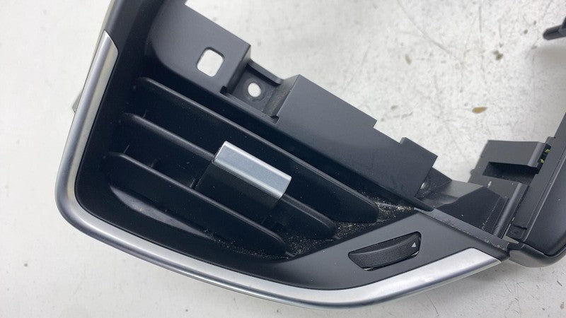 670066392 ⭕ 17-20 Maserati Ghibli Front Dash Center Display Screen Bezel Panel 670066392