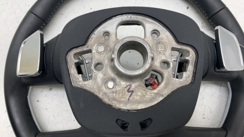 ⭕ 2021-2023 Audi E-Tron Steering Wheel with Switches and Bezel Cover 4N0419508A