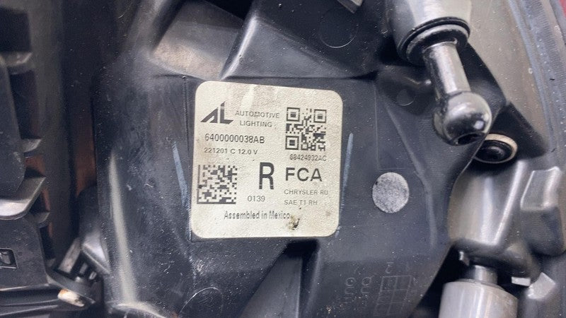 68424932-AC 2021 2022 2023 2024 Chrysler Pacifica Passenger Right Side Taillight Lamp Assy