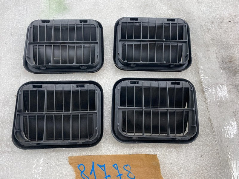 2F2A B280B62 AB ⭕12-20 Tesla Model S Rear Quarter Panel Rubber Flap Extractor Air Vent Grille x4