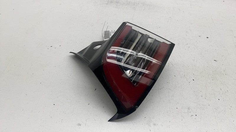 1077397 ⭕ 2017-2022 Model 3 Rear Driver Exterior Taillight Outer Tail Lamp Left 1077397