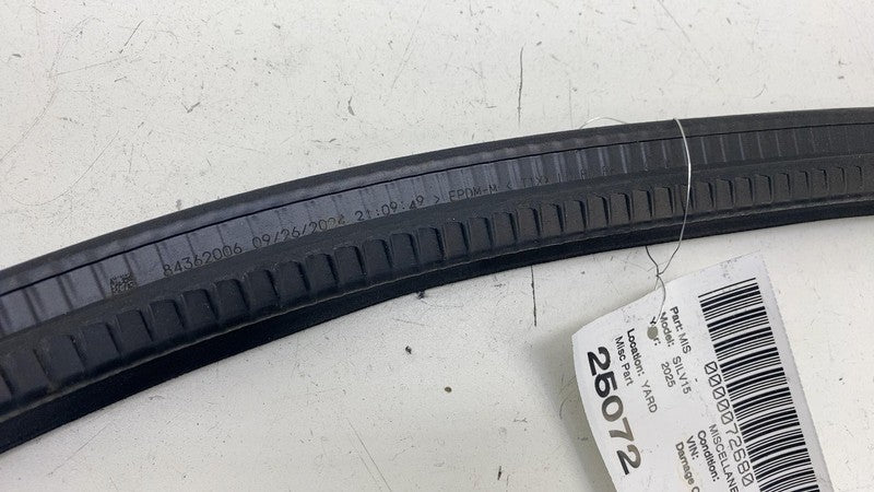 ⭕ 19-25 Chevy Silverado 1500 Rear Right Door Window Weatherstrip Seal