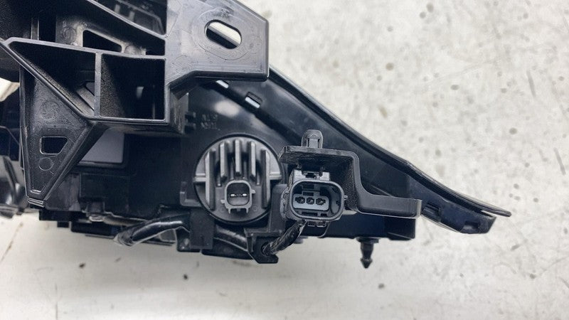 ⭕ 2023-2024 Toyota Prius Rear Right Side Quarter Panel Tail Lamp OEM 8