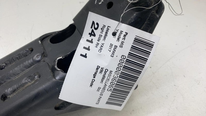 ⭕2014-2020 BMW i3 Front Right Chassis Frame Reinforcement Member Support Bracket