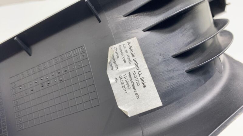 2011-2018 Porsche Cayenne Front Driver Side Sill Scuff Step Plate Cover Left OEM