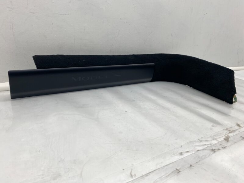 156607580B ⭕ 21-23 Tesla Model S Passenger Side Lower A-Pillar Sill Trim Right 1566075-80-B