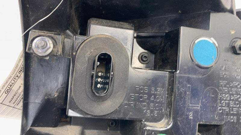 ⭕ 2017-2022 Tesla Model 3 Rear Left Exterior Taillight Outer Tail Lamp