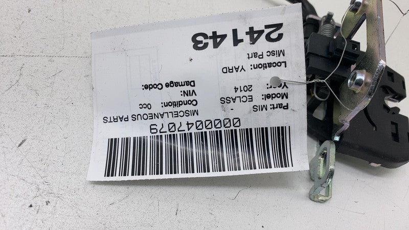 13-14 Mercedes E350 2nd Seat Left/Right Folding Backrest Handle Lock A