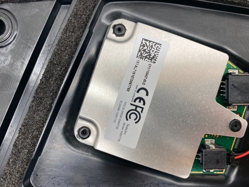 1100437 00 D 2017-2023 Tesla Model 3 M3 Driver Side B-Pillar Applique Glass with Camera Left