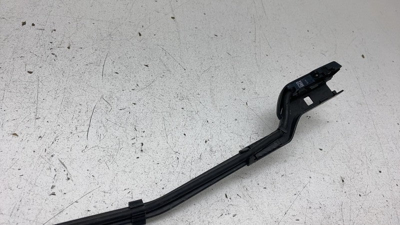 ⭕17-23 Tesla Model 3 Front Passenger Side Windshield Wiper Arm Assembl