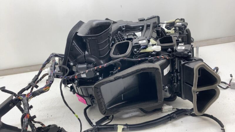 2020-2024 Tesla Model Y HVAC A/C Air Heater Core Blower Motor Housing Box OEM