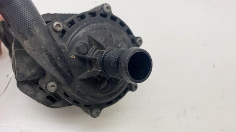 2016-2020 Tesla Model X MX Cooling System Auxiliary Coolant Water Pump Assembly