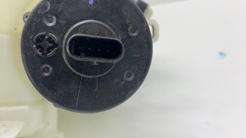 107761700D 2017-2020 Tesla Model 3 Reservoir Superbottle Tank Chiller EXV Oil Fluid Cooler