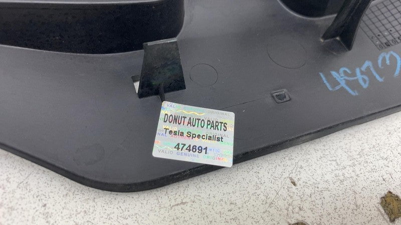 PT 00028767 ⭕22-24 Rivian R1T R1S Front Hood Windshield Hider Flange Trim Molding PT00028767