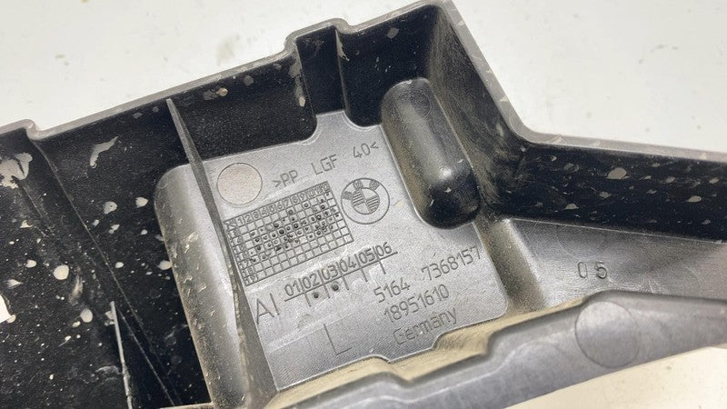 51647368157 ⭕14-21 BMW i3 I01 Front Driver Fender Mount Support Bracket Left LH 51647368157