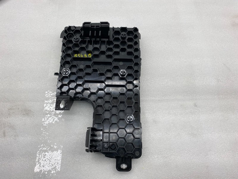 149784900D ⭕ 20-23 Model Y Front Right Body Controller ECU (5-Seat Type) GEN3 1657650-40-A