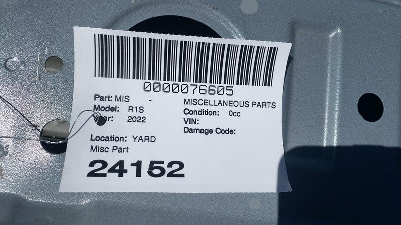 ⭕ 2022 2023 2024 Rivian R1S Rear Bucket Assembly (Beside Spare Tire) P