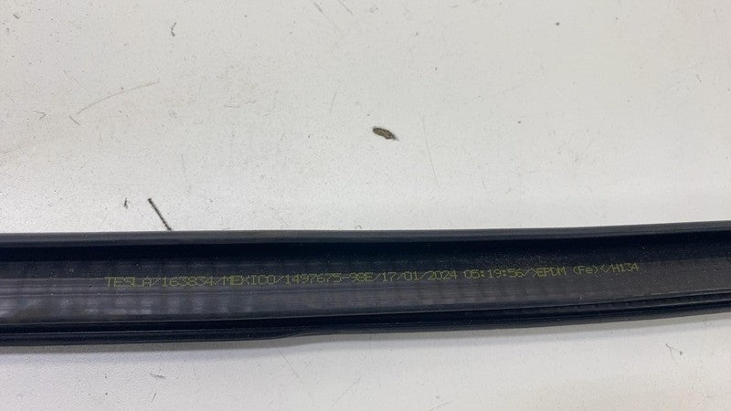 ⭕ 20-24 Model Y Rear Right Primary Body Weatherstrip Rubber Seal RH 14