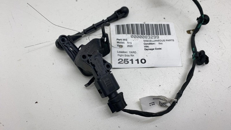 ⭕ 2025 Rivian R1S Front Right Suspension Height Level Sensor RH OEM PT
