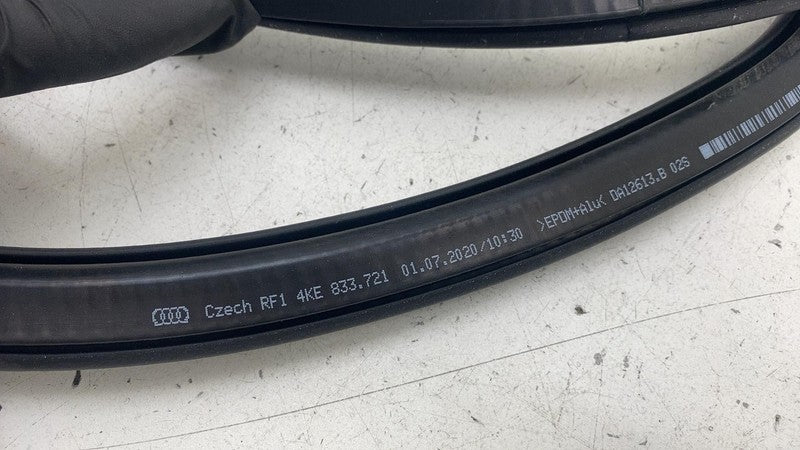 4KE833721 ⭕ 19-23 Audi E-Tron Quattro Rear Right Body Weathership Rubber Seal 4KE833721