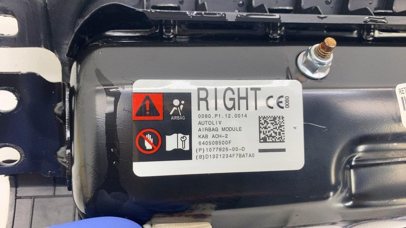 107782600D ⭕ 2017-2023 Tesla Model 3 Y Right Lower Knee Safety Airbag Module 1077826-00-D