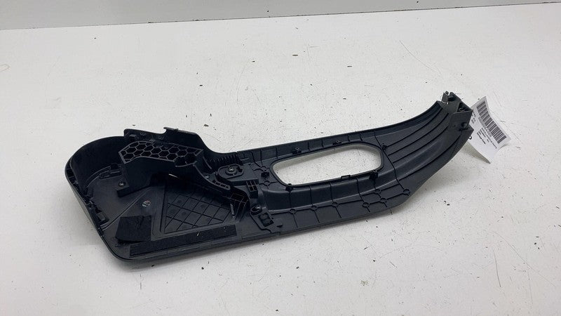 88172-SRT100 ⭕2025 Rivian R1S Front Driver Side Seat Outer Trim Cover Panel Left 88172-SRT100