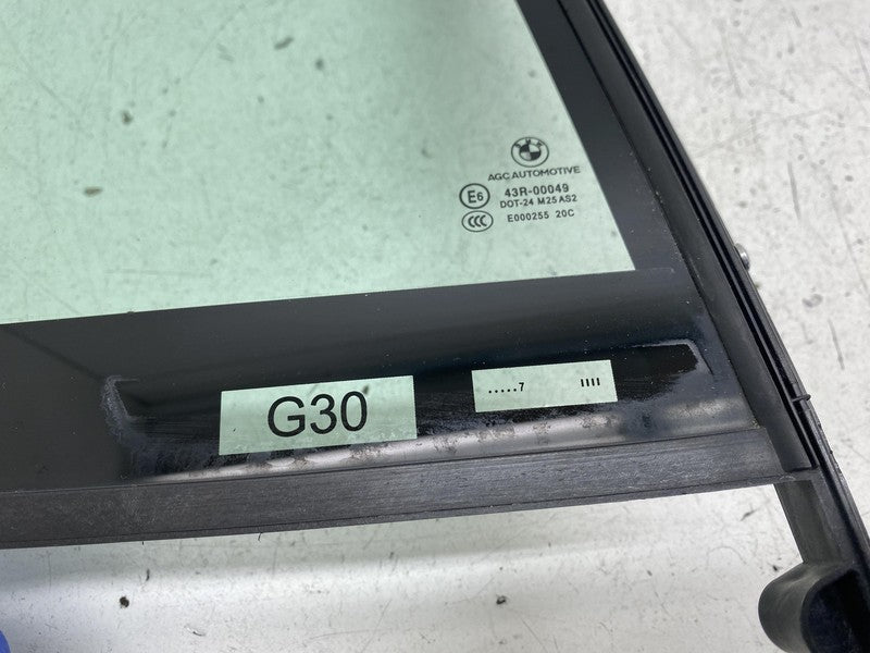 ⭕ 2017-2023 BMW 540i Rear Right Side Door Quarter Window Vent Glass OE