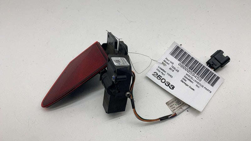 ⭕ 15-20 Tesla Model S Rear Taillight Lamp Charge Reflector Left 104276