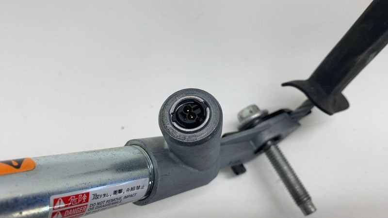 1005265 05 E 12-20 Tesla Model S Front Right Lap Pretensioner 16-20 Tesla Model X Front Left