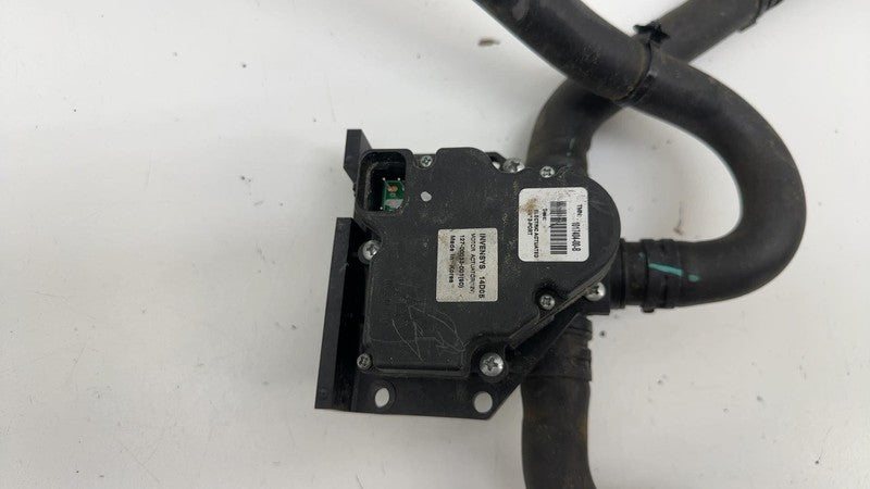 1017404 00 B ⭕ 14-15 Mercedes-Benz B Electric Drive Engine Coolant Pipe + Water Pump Actuator