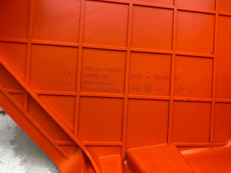 1479255 00 B ⭕17-23 Tesla Model 3 Charge Port System Inlet Close Out Panel Cover 1464395-00-B