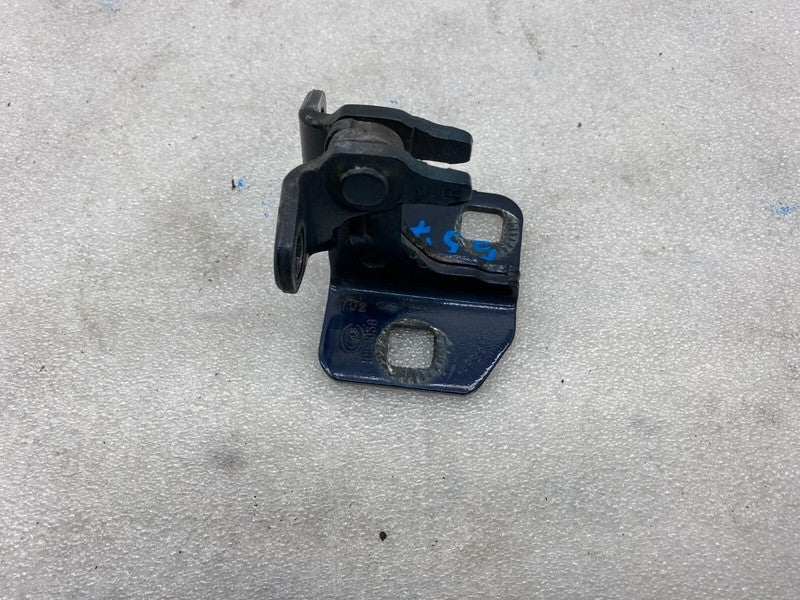 ⭕ 2012-2023 Tesla Model S Front Passenger Right Lower Door Hinge Closure Assist