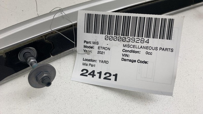 4KE 860 022 C ⭕ 19-23 Audi E-Tron Quattro Roof Rail Rack Luggage Carrier Molding 4KE860022C