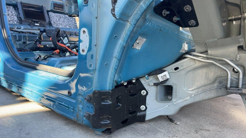 ⭕2022-2024 Rivian R1T Front Passenger Frame Horn Structure Apron Cutout Right RH