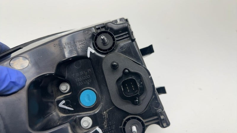 ⭕ 2016-2020 Tesla Model X Rear Right Outer Taillight LED Tail Lamp 103