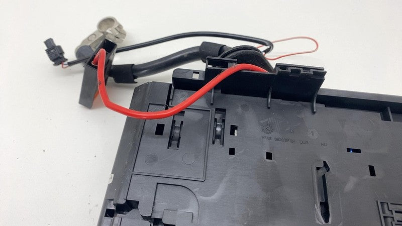 7P0937548H 2011-2018 Porsche Cayenne S Rear Trunk Fuse Relay Junction Box 7P0937548H OEM