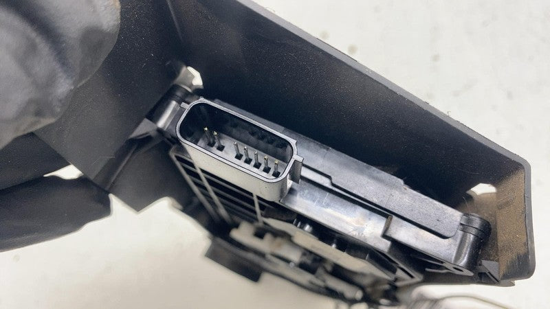 PT00162182C ⭕2022-2024 Rivian R1T Rear Right Passenger Side Tailgate Latch Lock PT00162182-C