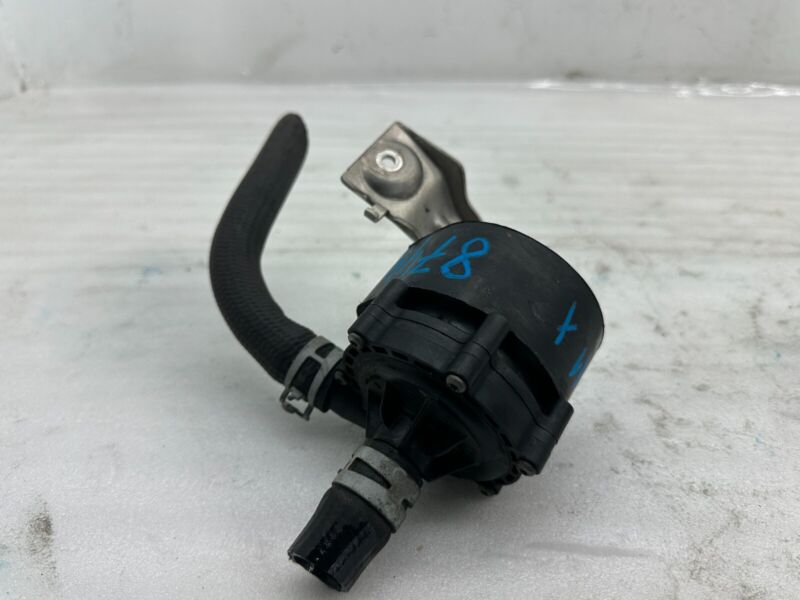 2016-2020 Tesla Model X MX Cooling System Auxiliary Coolant Water Pump Assembly