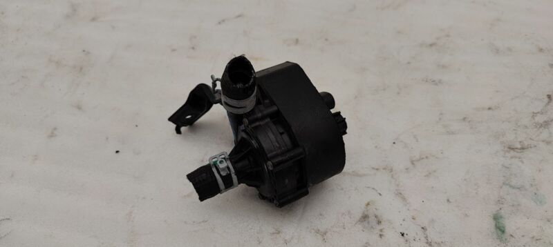 Does Not Apply 2016-2020 Tesla Model S X Cooling System Auxiliary Water Coolant Pump FWD Assy