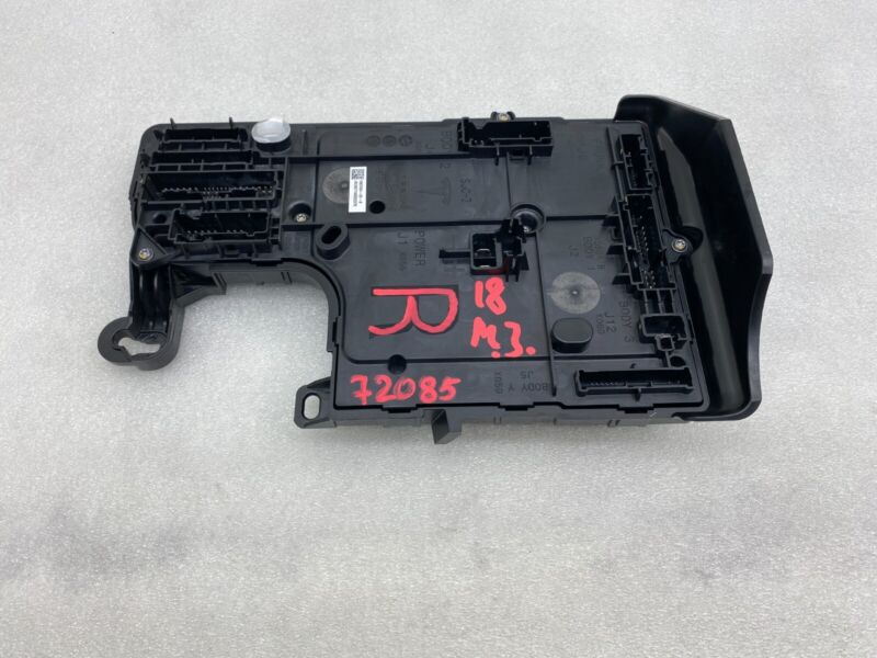 156745400B 2020-2023 Tesla Model 3 Right Low Voltage Controller Electronic Control Module