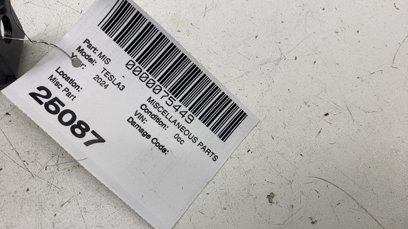 1857740N1C ⭕24-25 Tesla Model 3 Rear Driver Side 2nd Row Seat Belt Buckle Left 1857740-N1-C