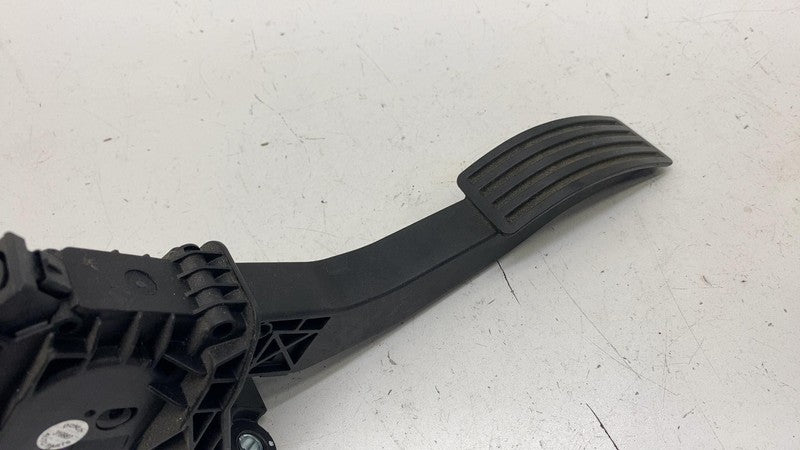 32264188 ⭕2021-2023 Polestar 2 Front Driver Gas Pedal Accelerator Throttle Pedal 32264188