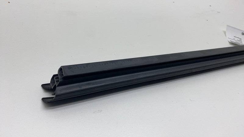 ⭕2021 BMW 530e G30 Rear Passenger Side Door Window Inner Weatherstrip