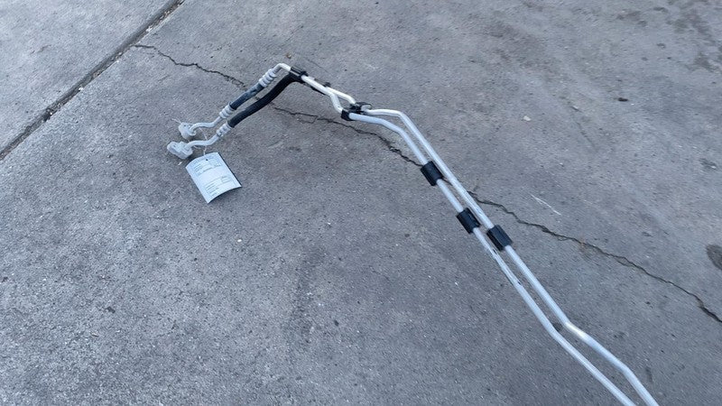 2018 2019 2020 BMW 530e G30 2.0L A/C Air Conditioning Pressure Hose Pi