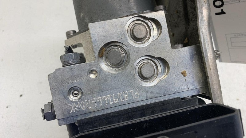 6892279 01 2019 2020 BMW 530e G30 Engine ABS Anti-Lock Brake Pump Control Module Unit EHCU