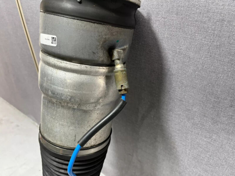 103060800C 2012-2015 Tesla Model S Front Left or Right Air Spring Module Shock Absorber OEM