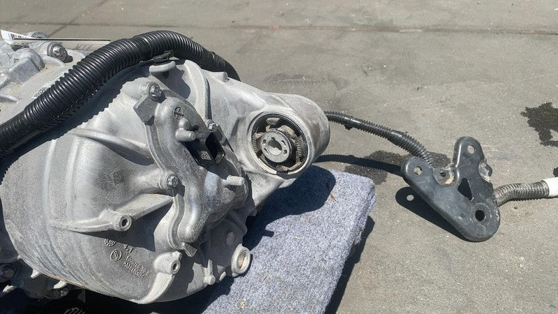 ⭕ 17-20 Tesla Model 3 Rear Drive Unit Engine Motor Low Current AWD 112