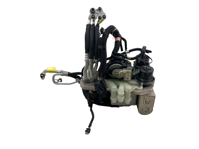 150685900D ⭕ 2021-2023 Tesla Model 3 Supermanifold Refrigerant Chiller w/ Coolant Reservoir