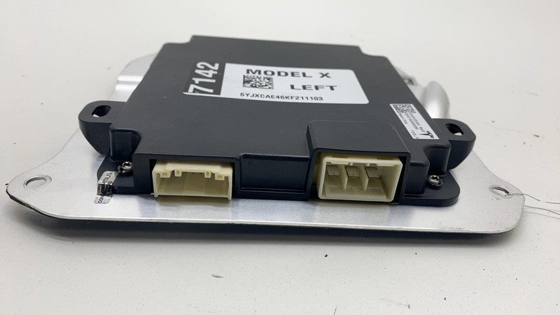 2016-2020 Tesla Model X Front Driver Side Door Controller Control Modu